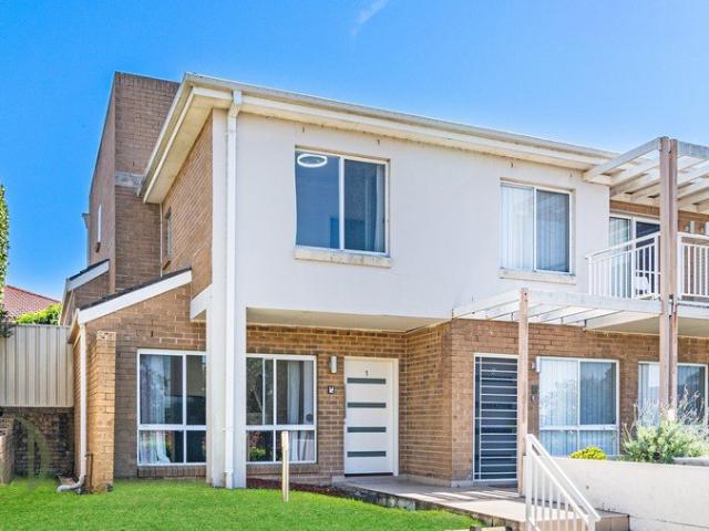 Townhouse for sale in Sydney, New South Wales