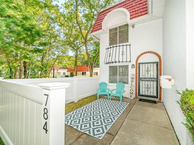 Condo for sale in Medford