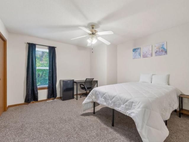 Room for rent in Blue Springs, Missouri