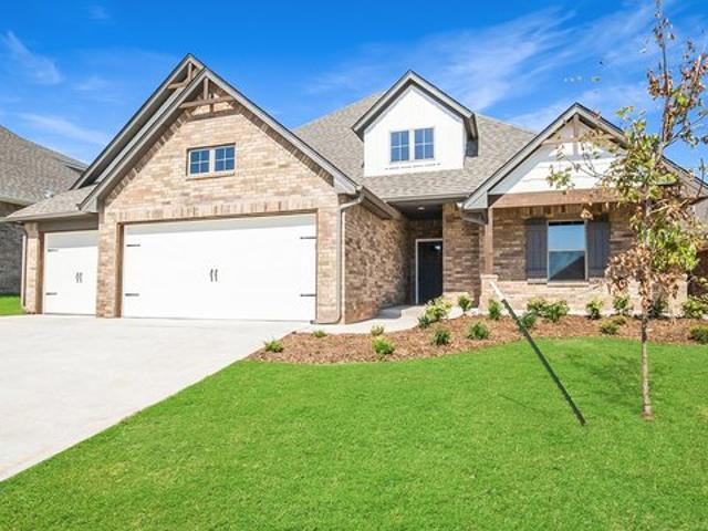 House for sale in Yukon, Oklahoma