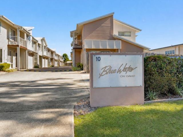 Townhouse for sale in Toombul, Queensland