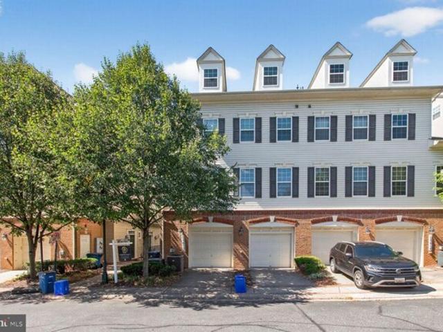 Condo for sale in Clarksburg, Maryland