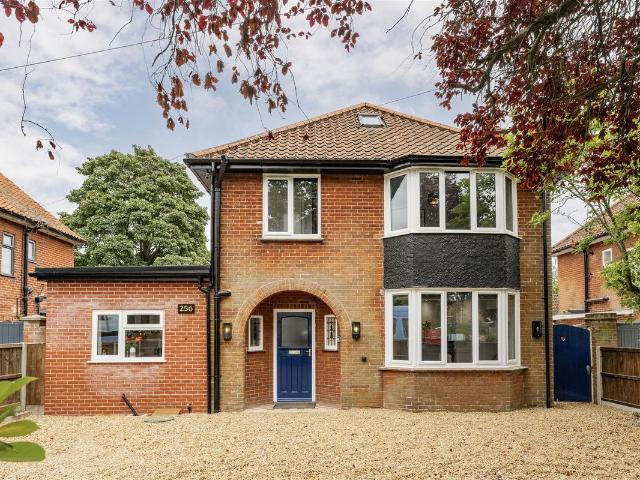 Studio for rent in Westfield View, East Bank