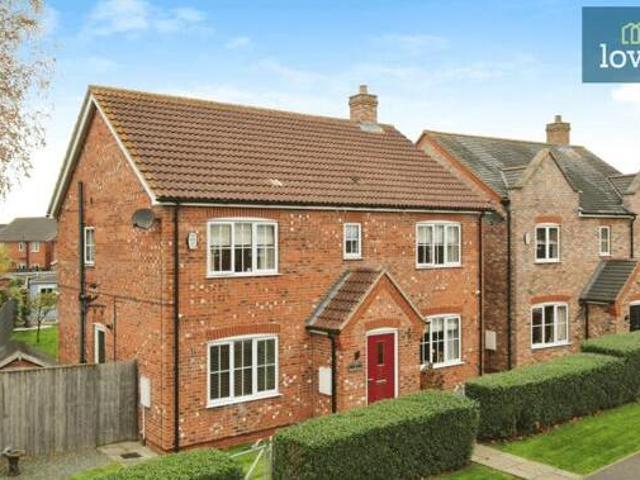 House for sale in Grimsby, Greater Lincolnshire