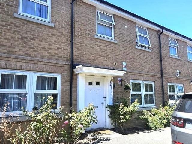House for rent in Drayton Garden Village, Greater London