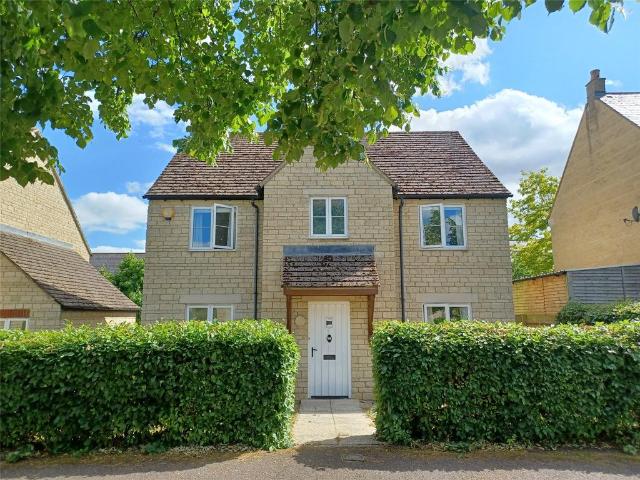 House for rent in Carterton, West Oxfordshire