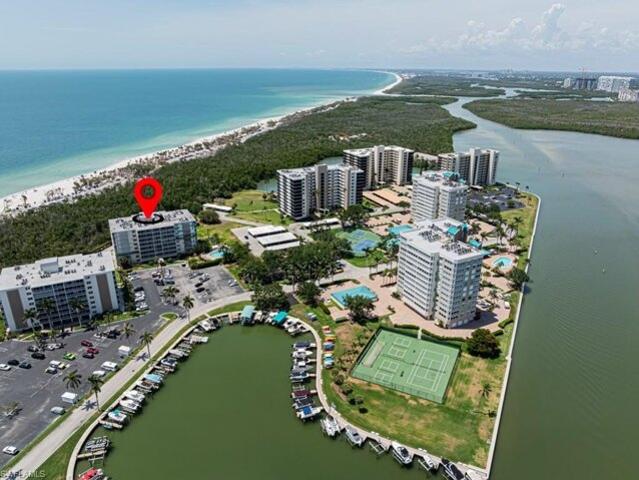 Condo for sale in Naples
