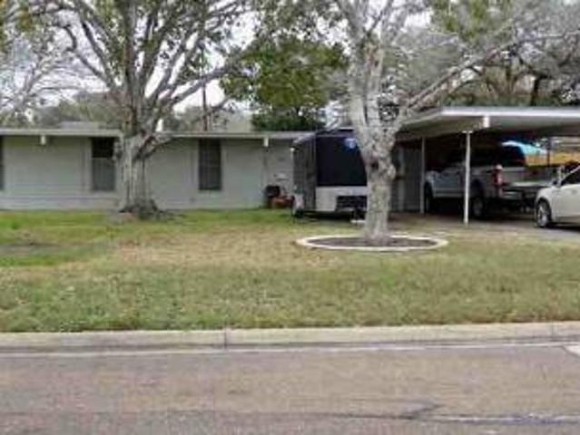 House for sale in Victoria
