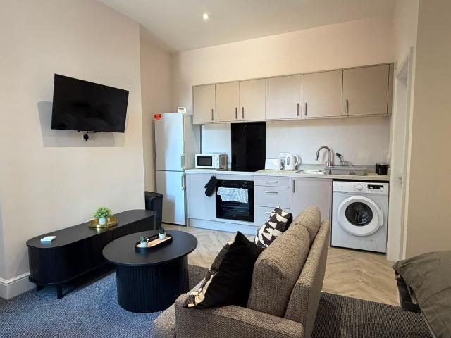 Studio for rent in St Ann's, Haddon