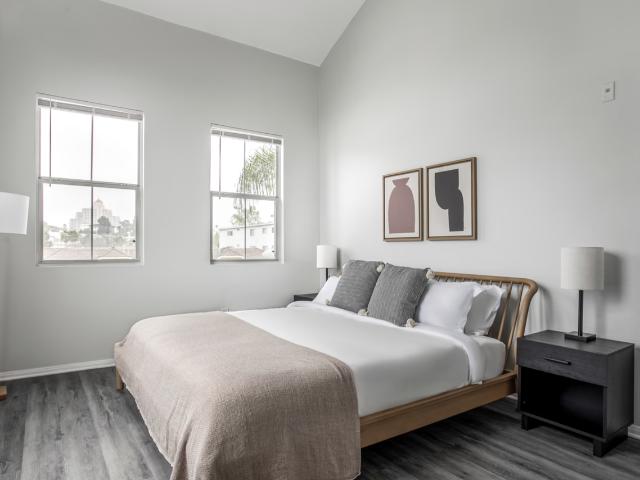 Apartment for rent in Canoga Park, California