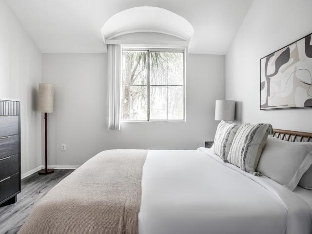Apartment for rent in Canoga Park, California