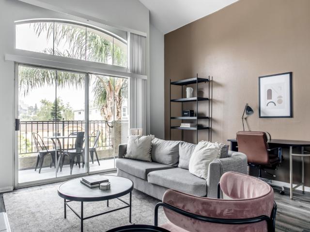 Apartment for rent in Canoga Park, California