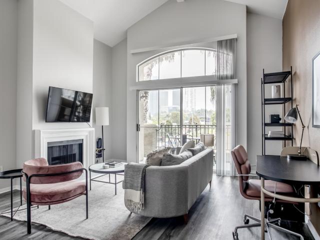 Apartment for rent in Canoga Park, California