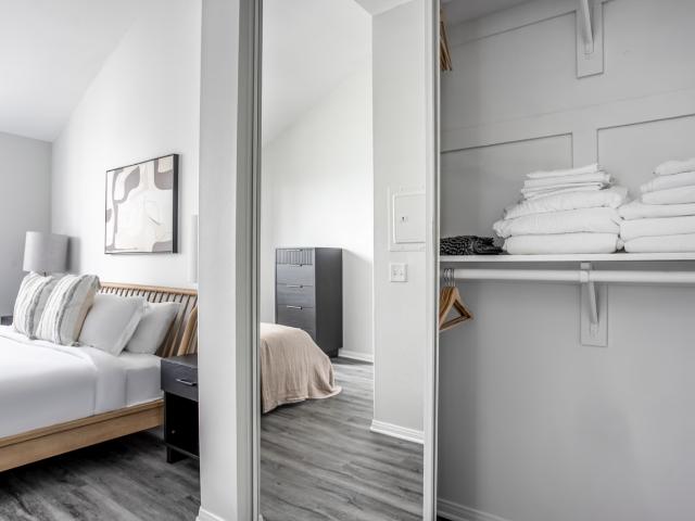 Apartment for rent in Canoga Park, California