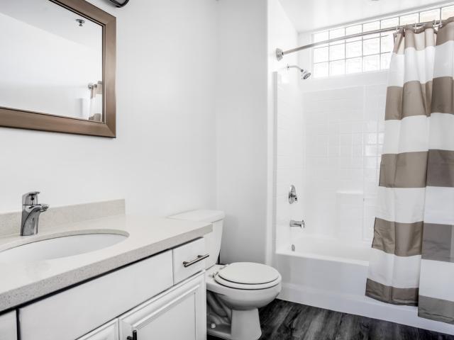 Apartment for rent in Canoga Park, California