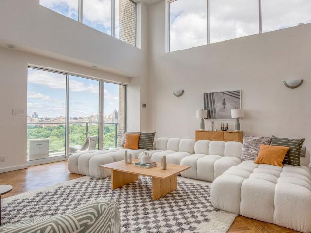 Apartment for rent in Arverne, New York