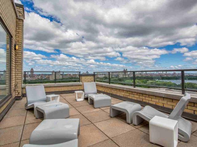 Apartment for rent in Arverne, New York