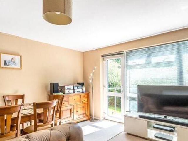 House for sale in Oxted, Hillview