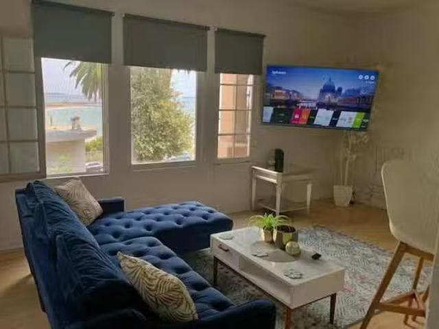Apartment for rent in Canoga Park, California