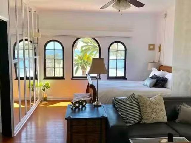 Apartment for rent in Canoga Park, California