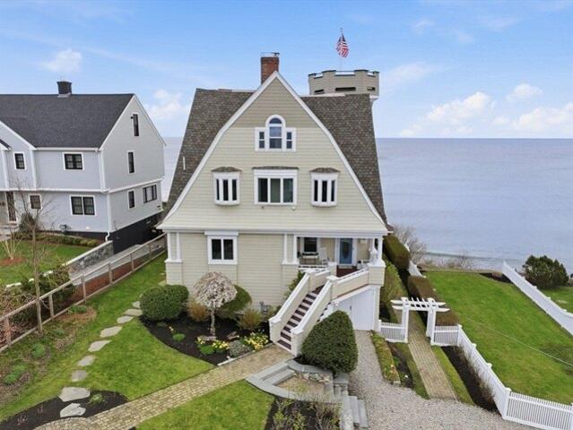 House for sale in Hull, Massachusetts