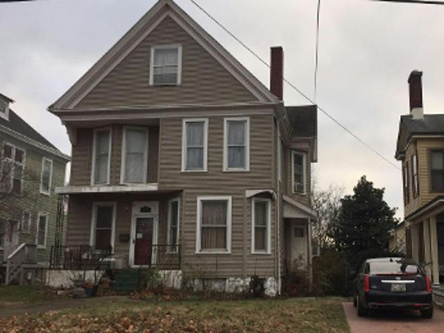 House for sale in Alton, Illinois