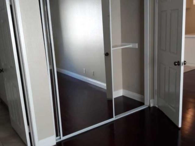 Apartment for rent in Canoga Park, California