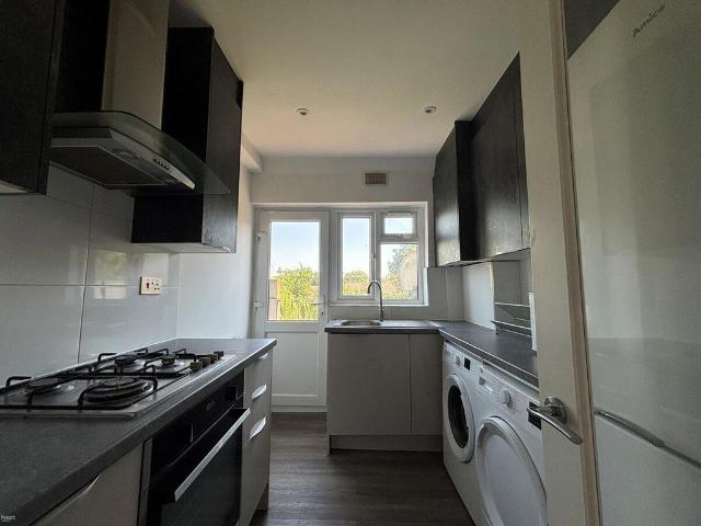 Apartment for rent in Colindale, Greater London