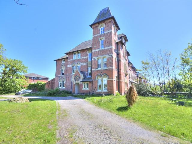 Apartment for rent in Crosby, Sefton