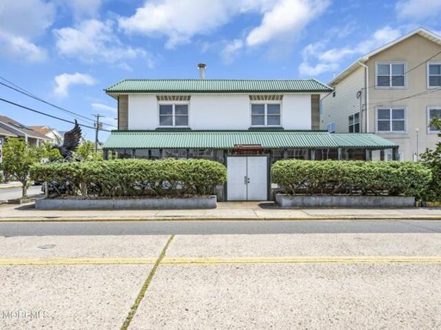 House for sale in Seaside Park