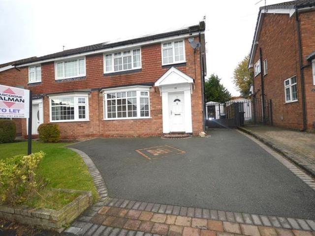 House for rent in Kitt's Moss, Bramhall