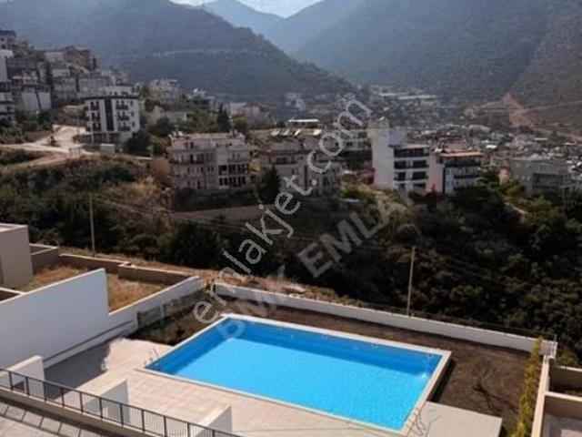 Finike, Antalya içerisinde kiralık mülk