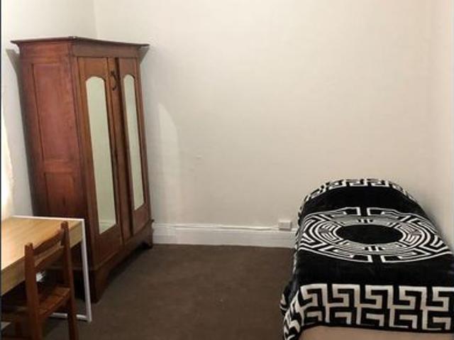 Granny Flat for rent in Mascot, Sydney