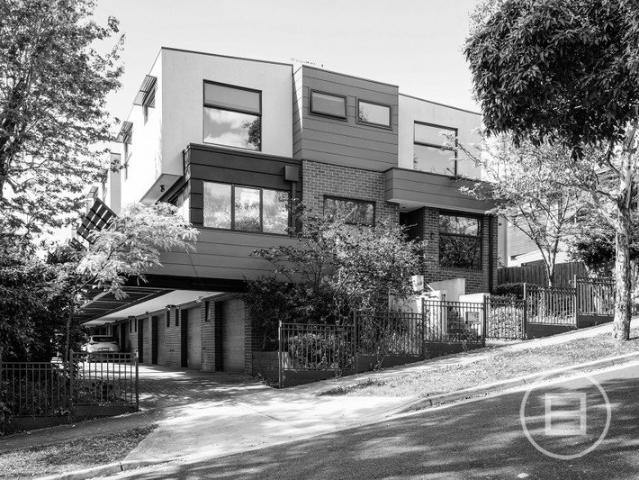 Townhouse for sale in Pascoe Vale, Melbourne