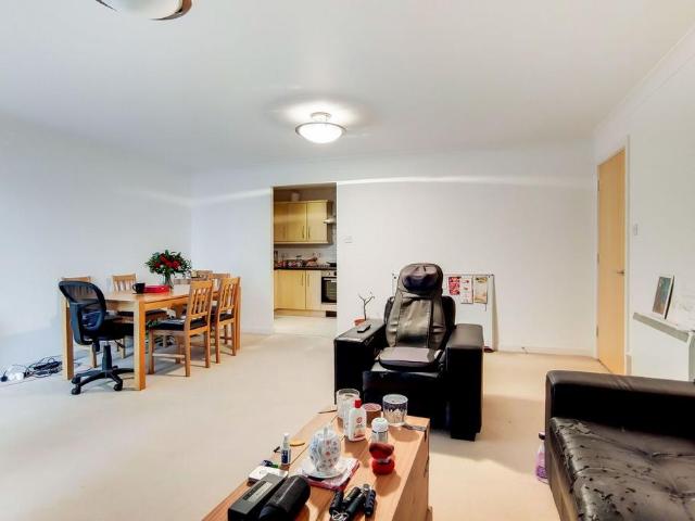 Apartment for rent in Boardwalk Place, Blackwall