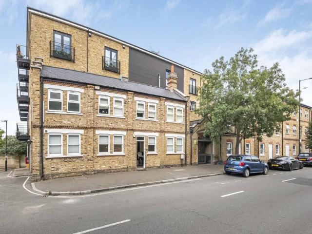 House for rent in Mortlake, Greater London
