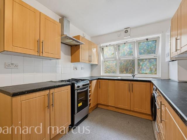 House for rent in Willowbrook Estate, Greater London