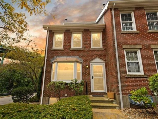 Condo for sale in Chelsea, Massachusetts