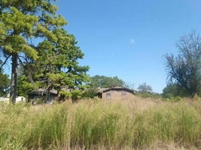 House for sale in Tecumseh, Pottawatomie County