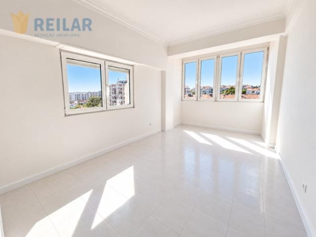 Apartamento venda em Portela da Azóia, Loures
