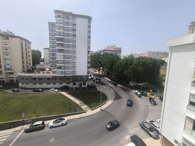 Apartamento alugar em Portela da Azóia, Santiago Dos Velhos