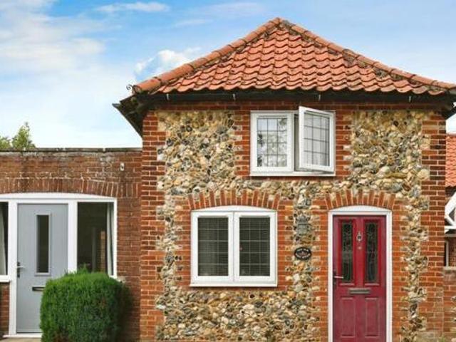 House for sale in Lyons, Greater London