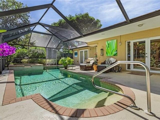House for sale in Naples House for sale in Naples