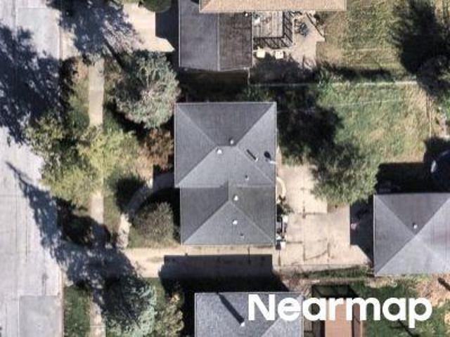 House for sale in Oakglen, Lansing