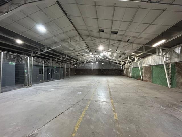 bod Arriendo Bodega Con Estacionamientos Y Oficinas, Renca