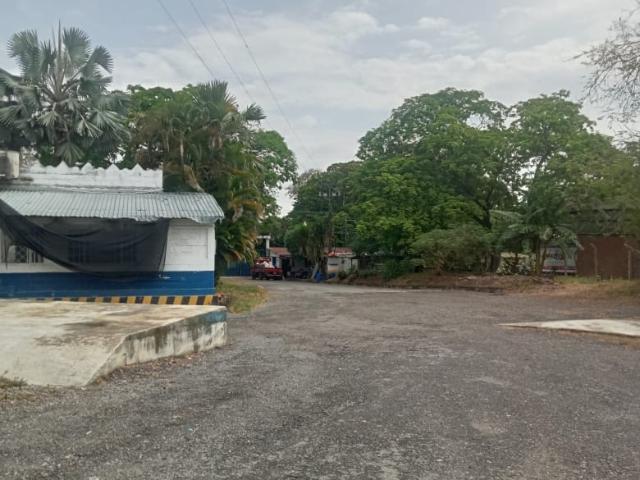 Bodega En Arriendo En Ibague En Urb. La Victoria A209181