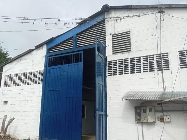 Bodega En Arriendo En Ibague En Urb. La Victoria A209181