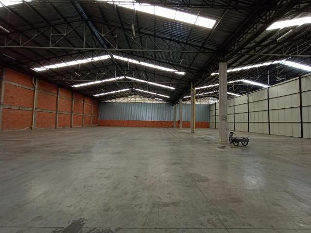 Bodega En Arriendo En Madrid En El Riachuelo A246558