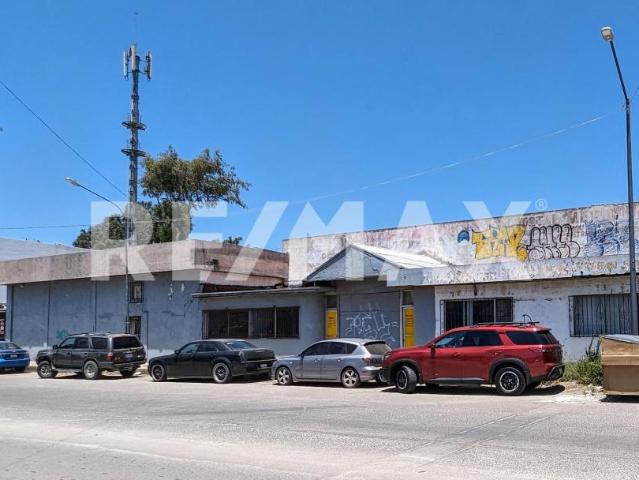 Local Comercial en venta en Ensenada, Baja California