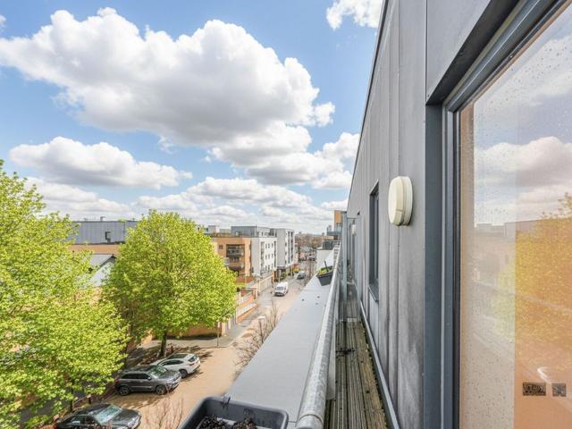 Apartment for rent in Higham Hill, Greater London